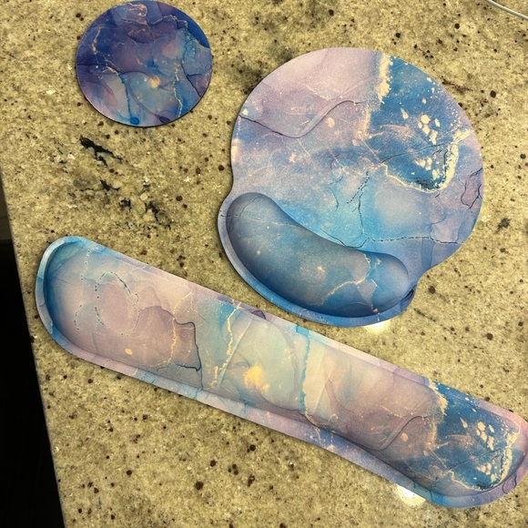 Mouse pad and keyboard and coaster set - Picture 1 of 1